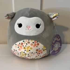 Squishmallows 8" Elea the Lamb